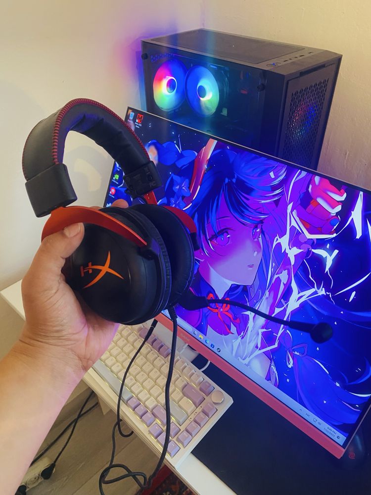 Продаю наушники hyper x