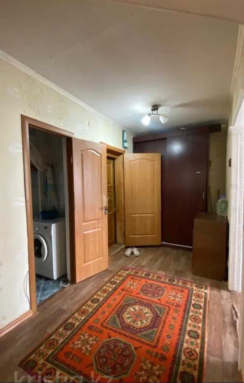 продается 2 ком квартира,район Маншук Маметовой