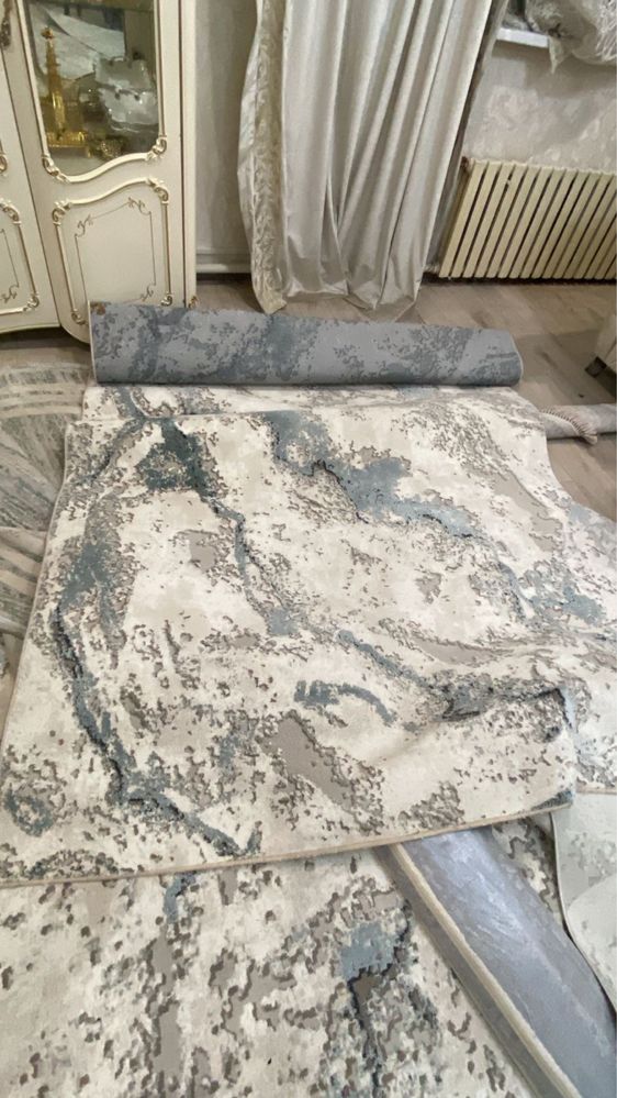 Продам ковры в хорошем состоянии