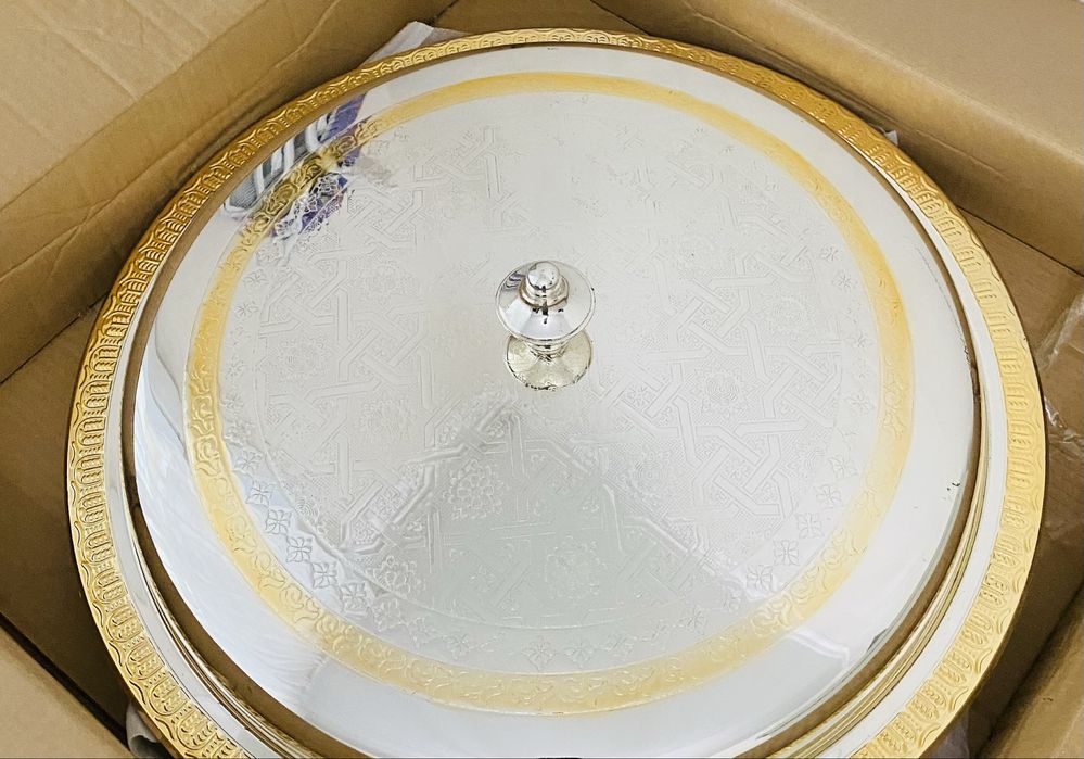 Продам большое блюдо(табак) с крышкой