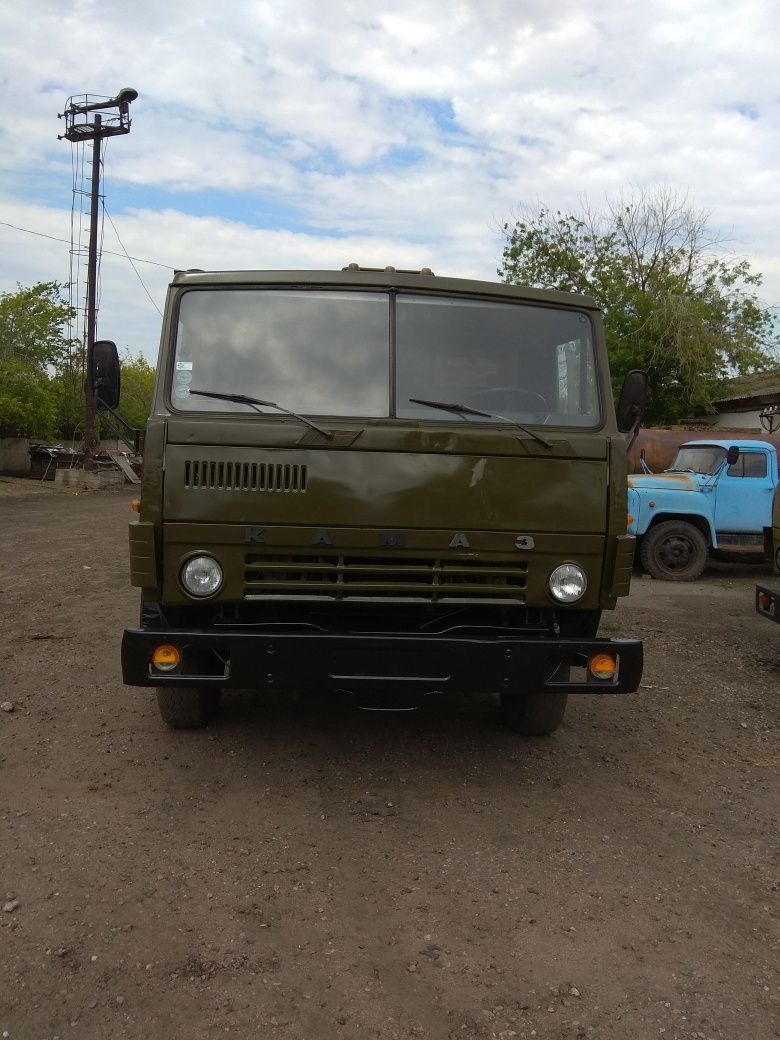 КамАЗ 55111 самосвал 13 тонник в хорошем состоянии Каз учёт.