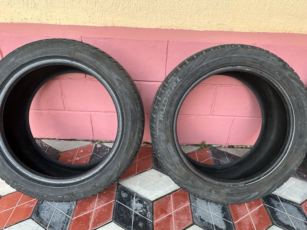 Продам летние шины 235/45R17