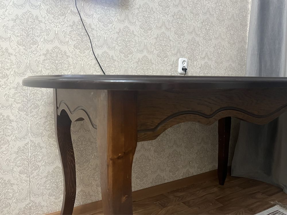 Продам стол в гостиную раздвижной / раскладной
