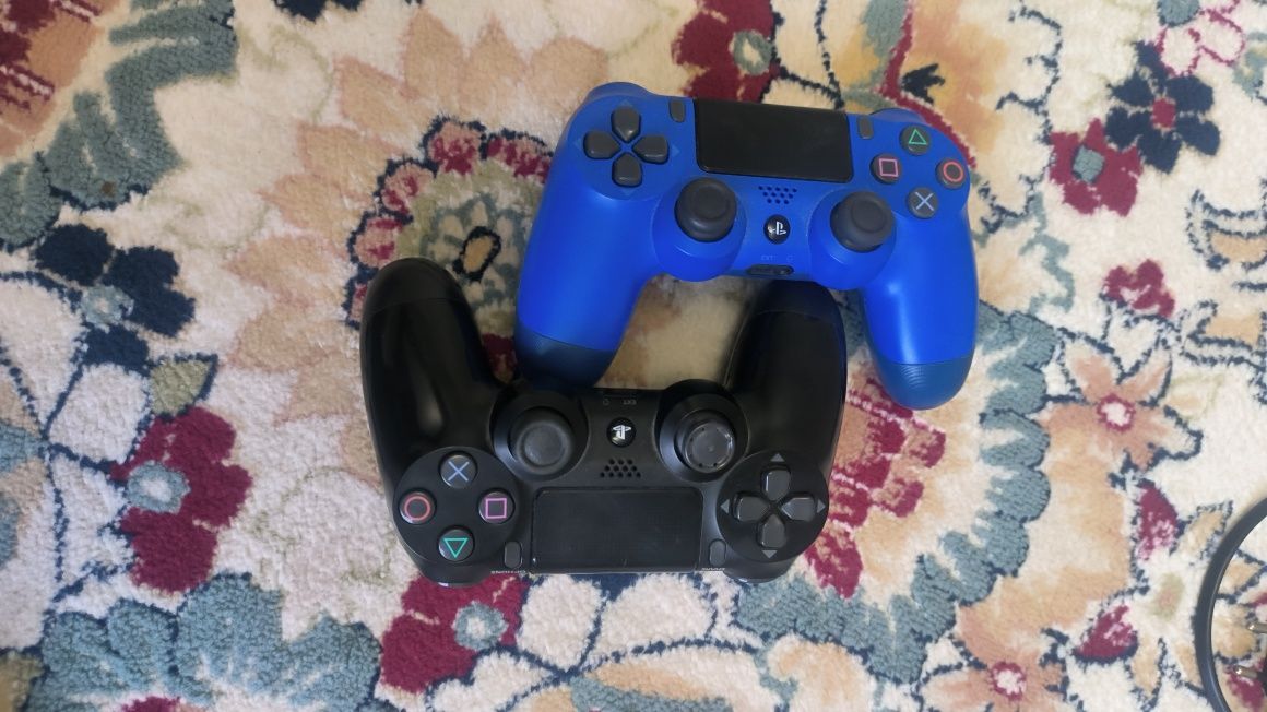 Продам Sony PlayStation 4 slim 1TB