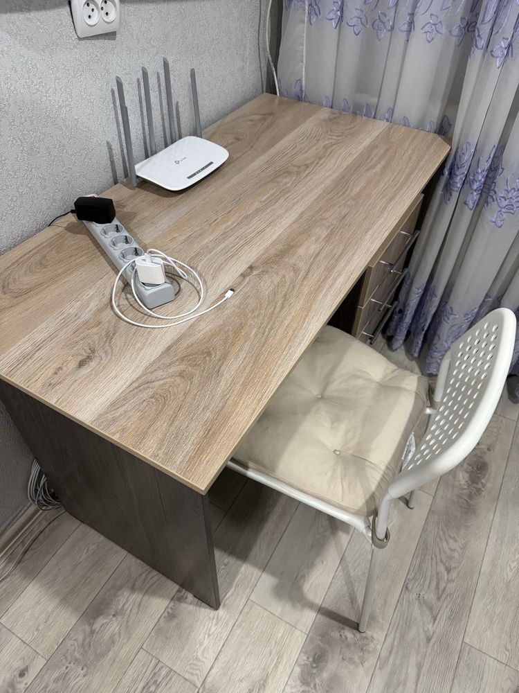Стол письменный + стул Ikea