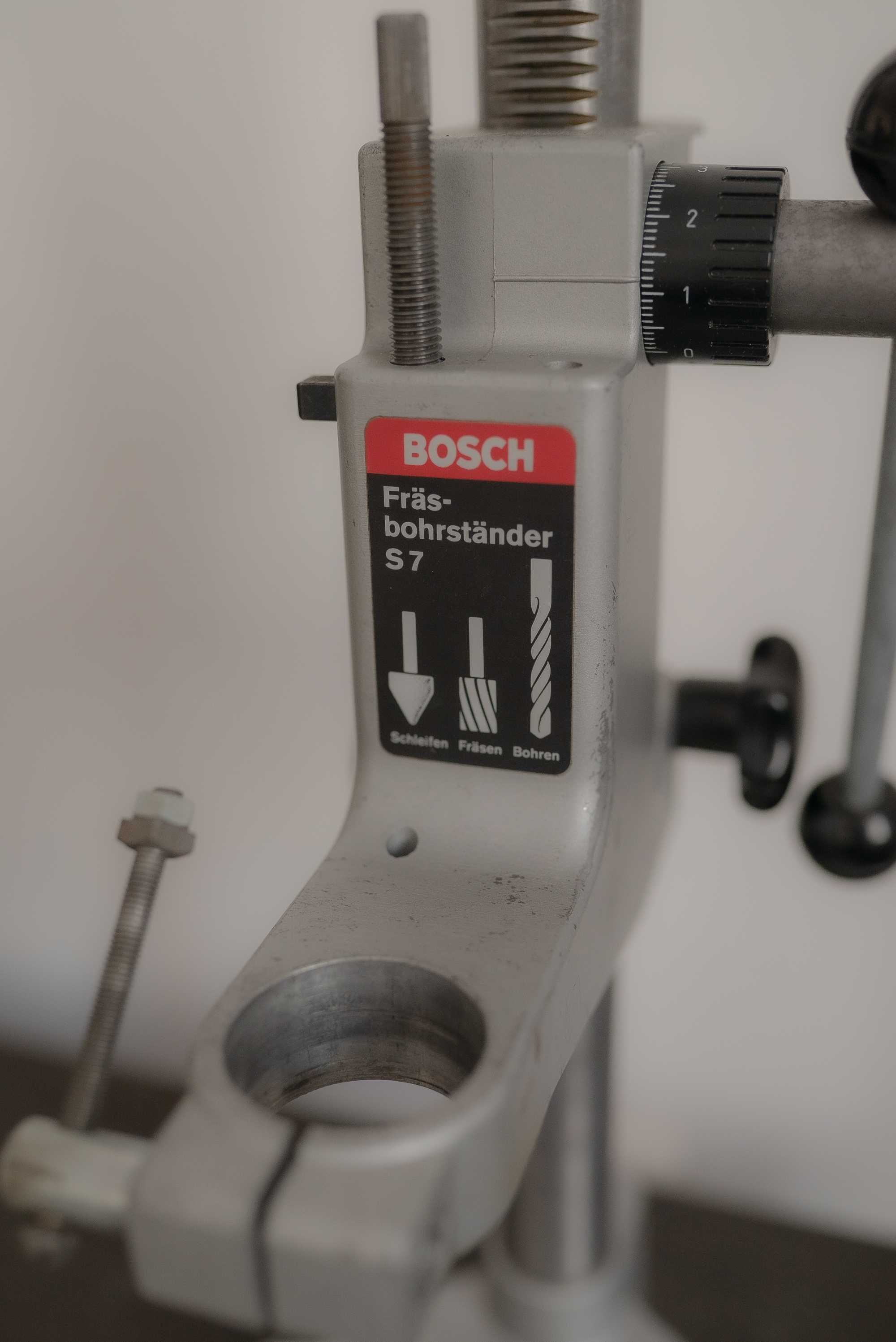 Сверлильная стойка Bosch S7 для дрели, фрезера или бормашины