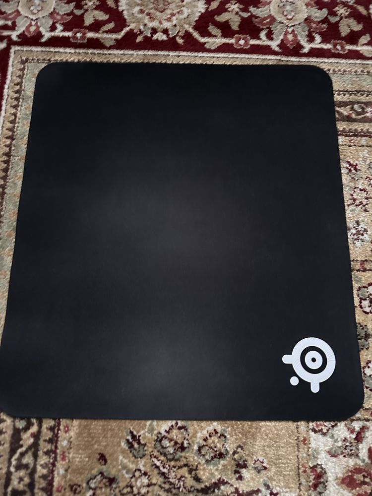 Игровая мышка mchose ax5 pro max  и коврик steelseries