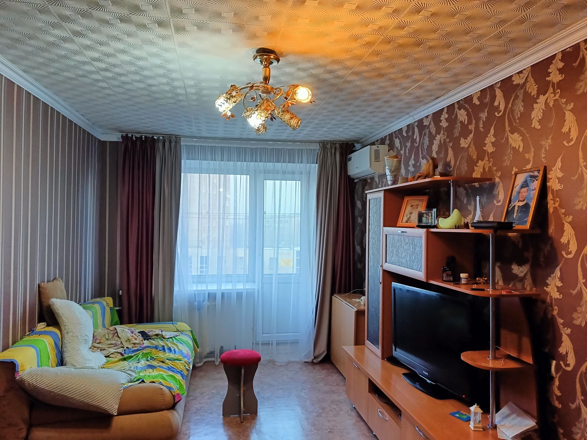 Продам 2х, 5/5, 42 кв м. балкон. пр. Абая, 15