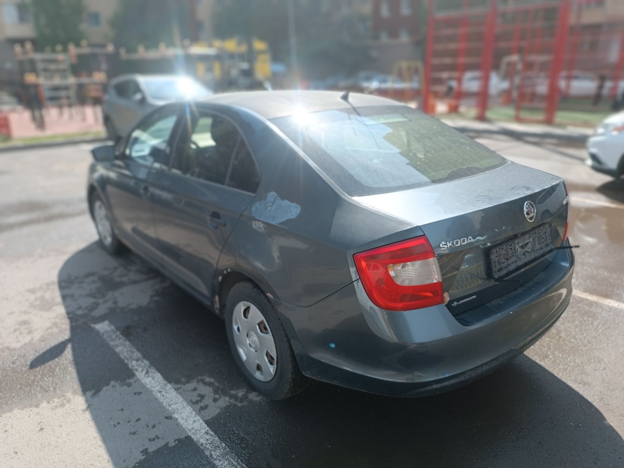 Skoda rapid на ходу с вложениями видно на фото цена очень низкая