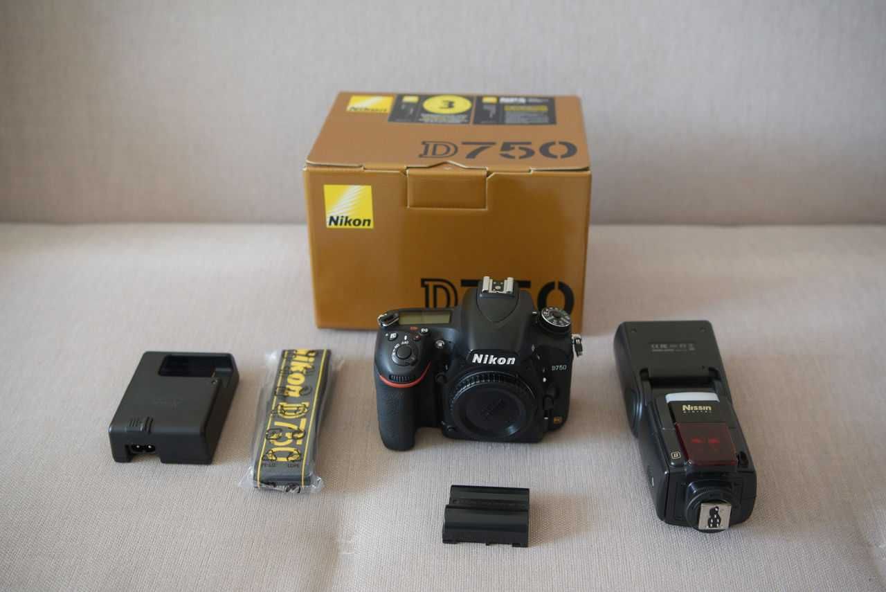 nikon d750 body с зумом новый, гар 2 года