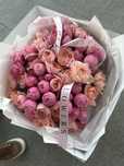 Свежие цветы от компания Deflowers,пышные.