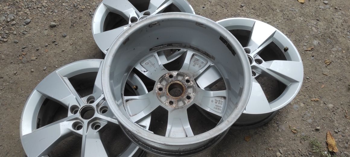 Комплект оригинальных дисков R17_5*112_et45_7j. Skoda. Vw. Audi.