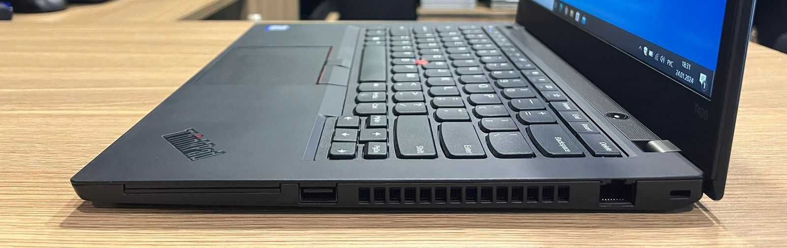 Lenovo ThinkPad T490. Сore i5 8365U - 1.6/3.9 Ghz. 16/256 GB