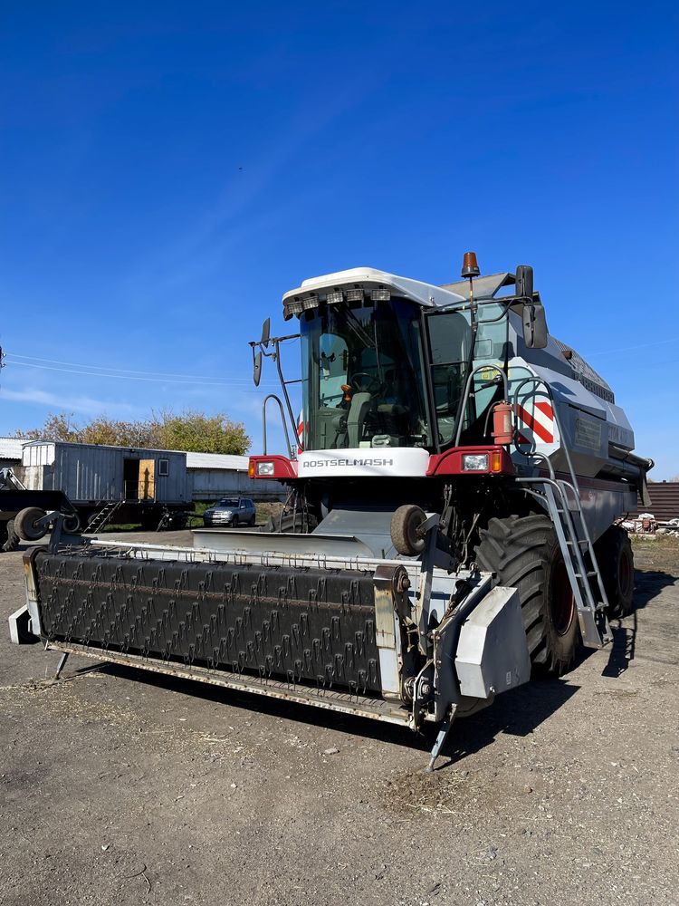 Продам-Обмен Комбайн Vektor410,