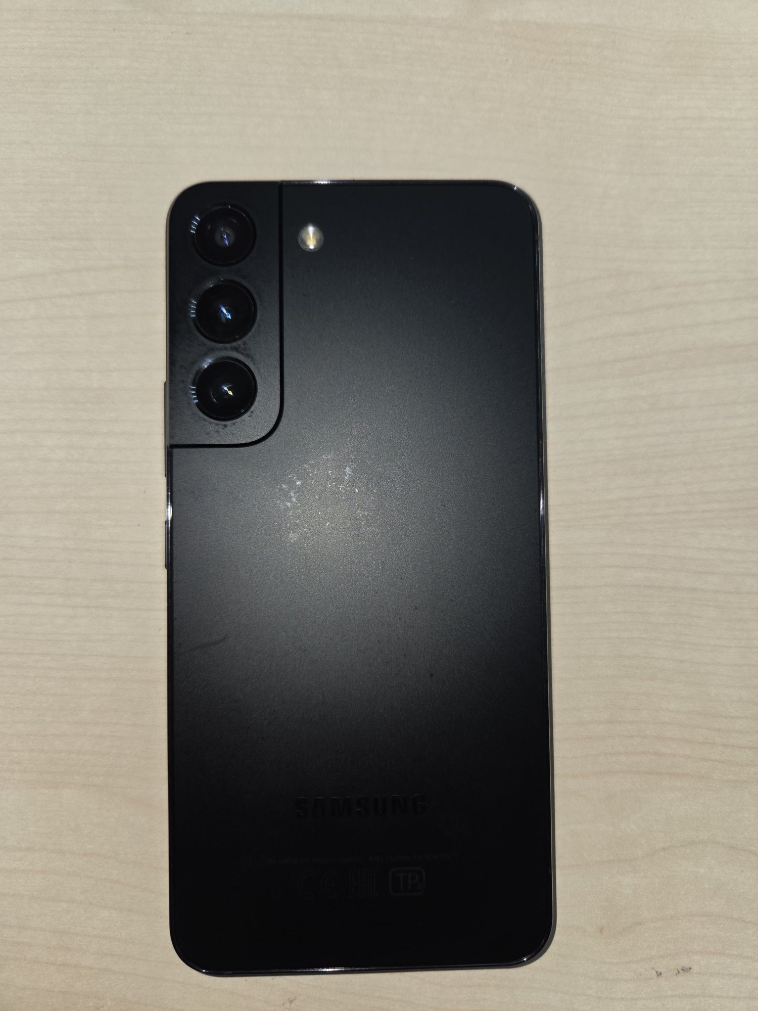 Смартфон Samsung Galaxy S22 8/256 GB черный