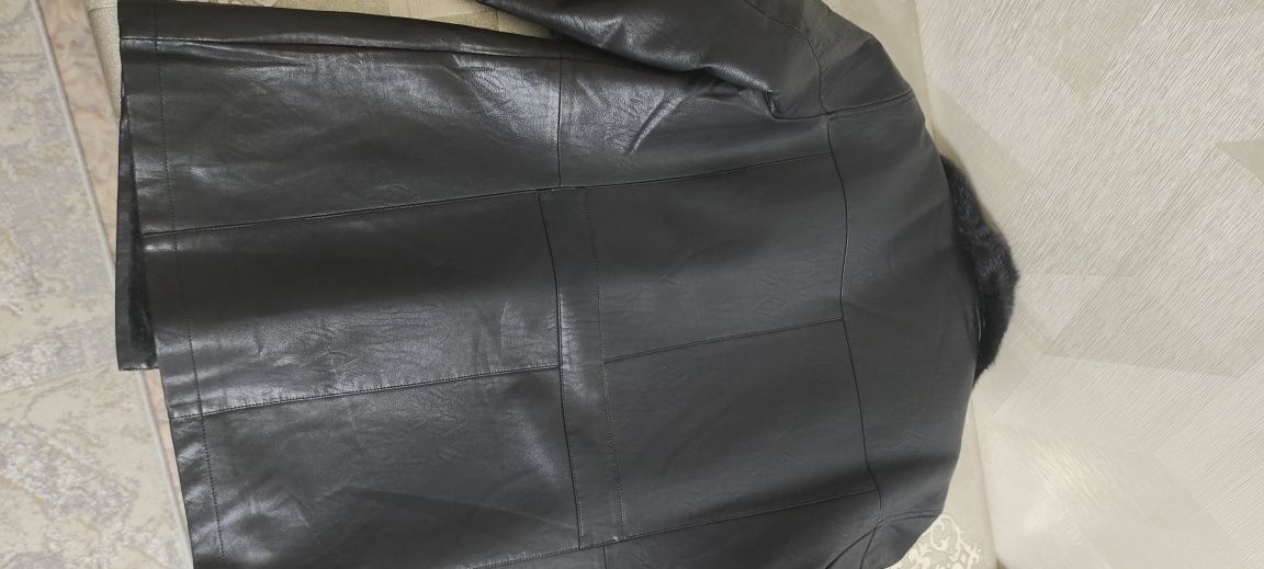 Продам НОВУЮ дубленку