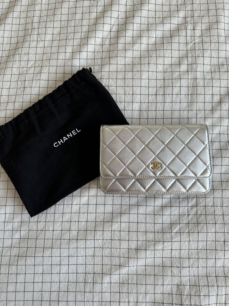 Сумка Chanel wallet on a chain