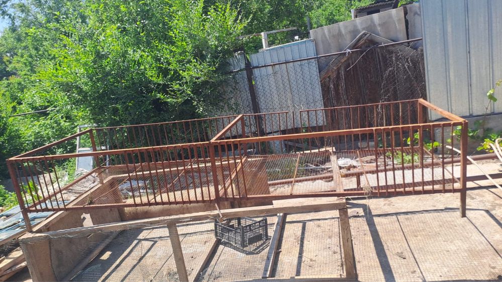 Продам клетки для бройлеров 3 шт