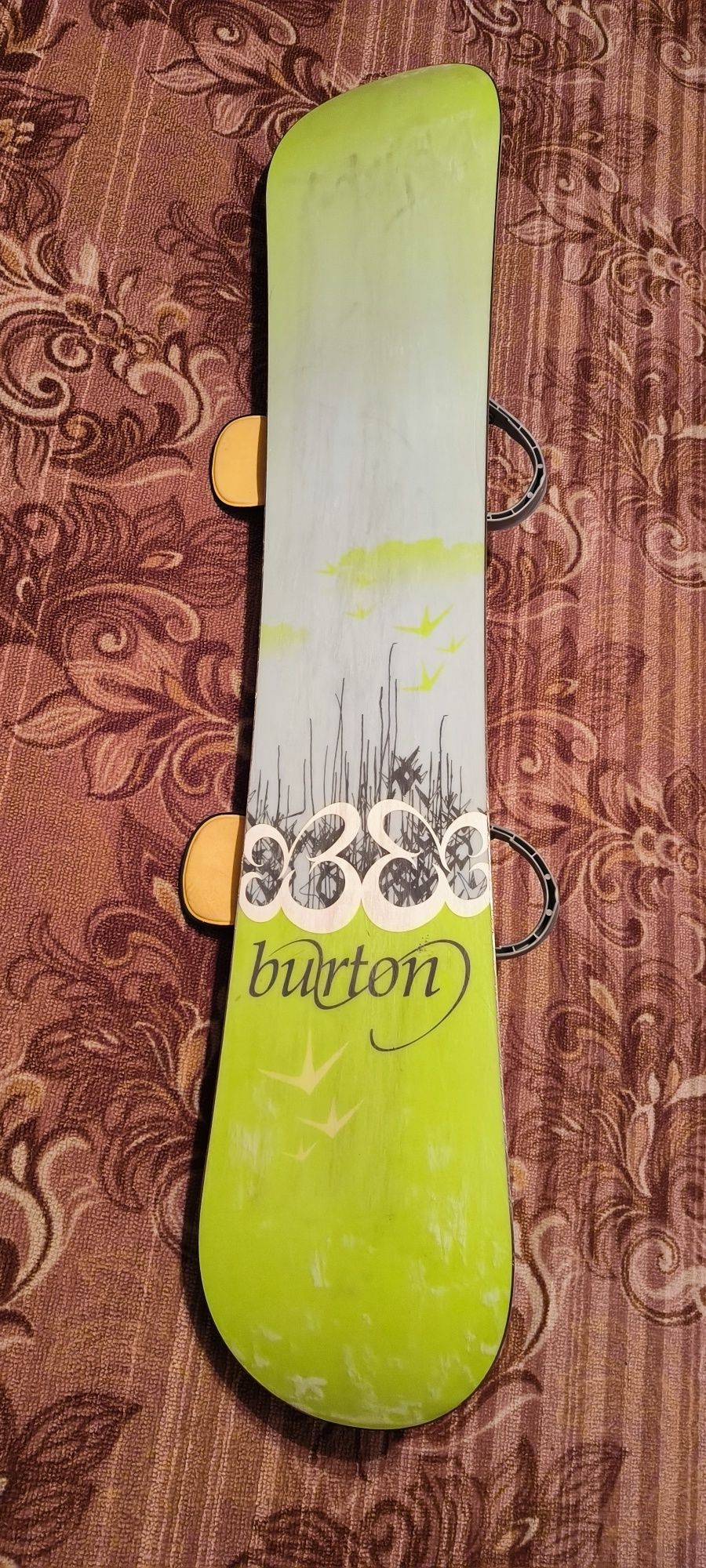 Продам сноуборд burton(148 высота )  без креплений