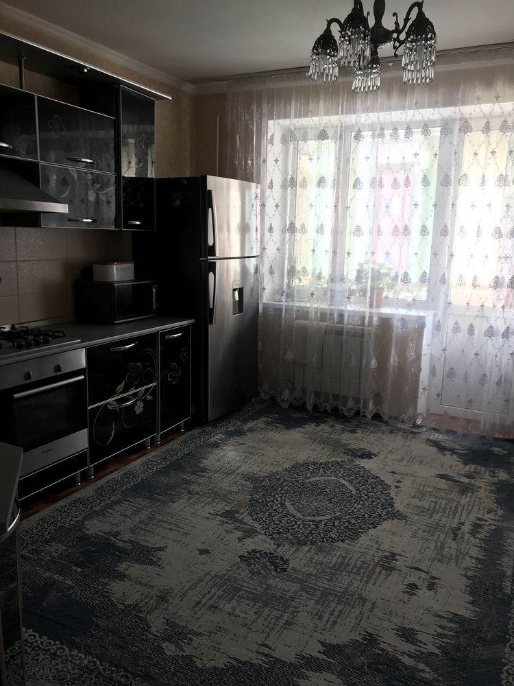 Продам квартиру в 11 мкр ,4х ком,152 кв., с автономным отоплением