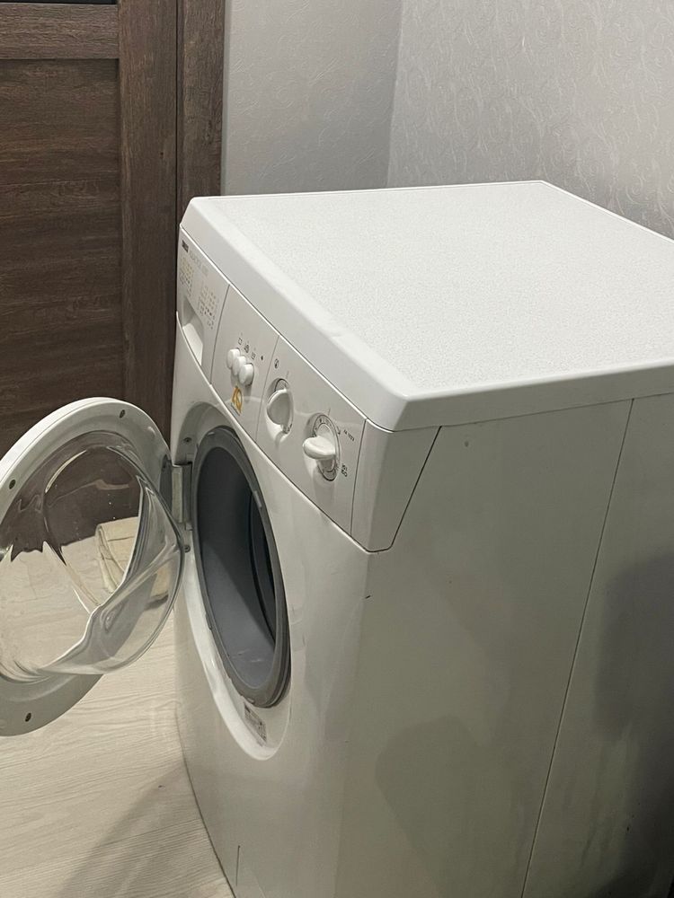 Продам стиральную машинку