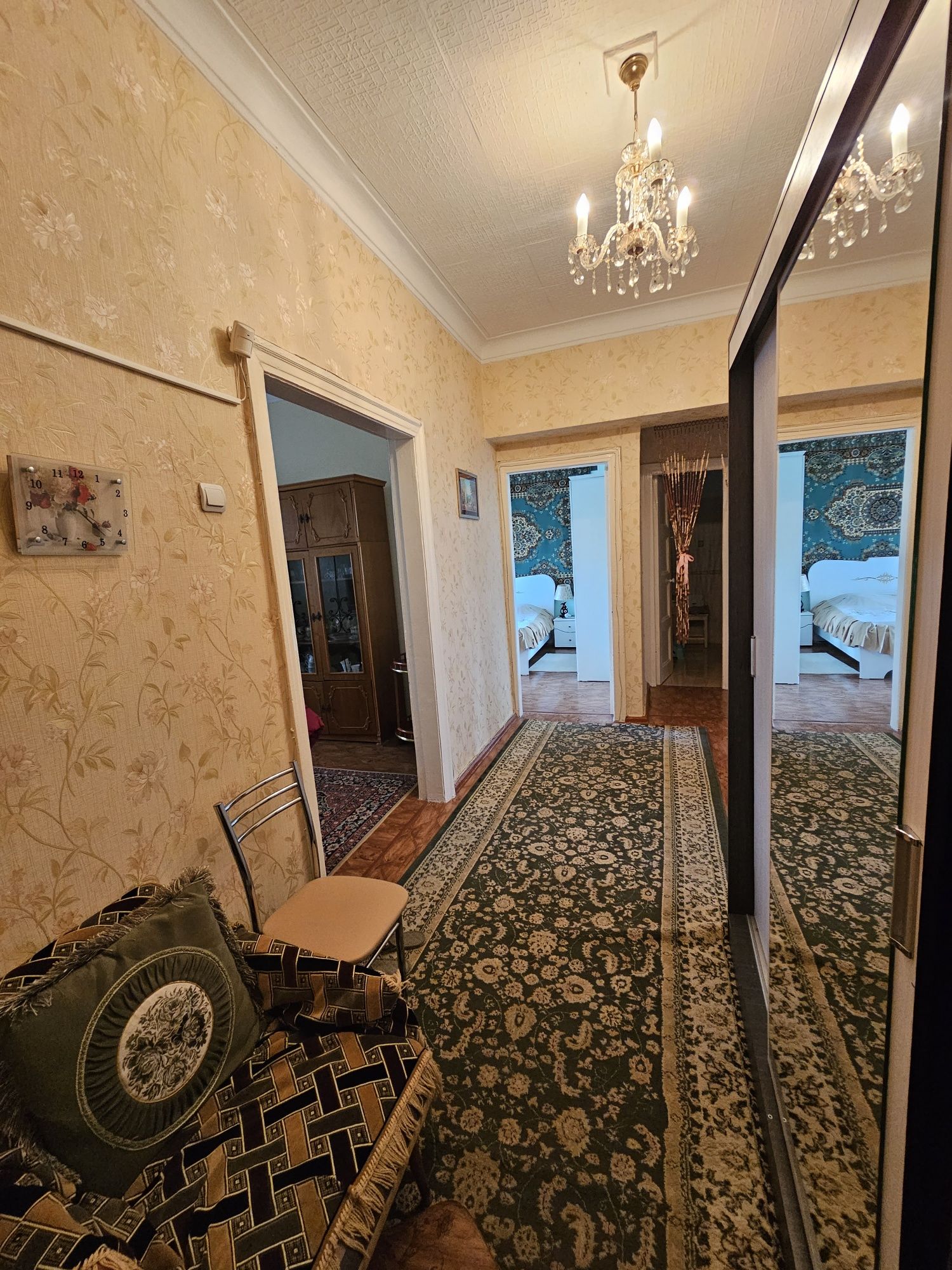 Сдаётся ПОСУТОЧНО квартира в центре города!