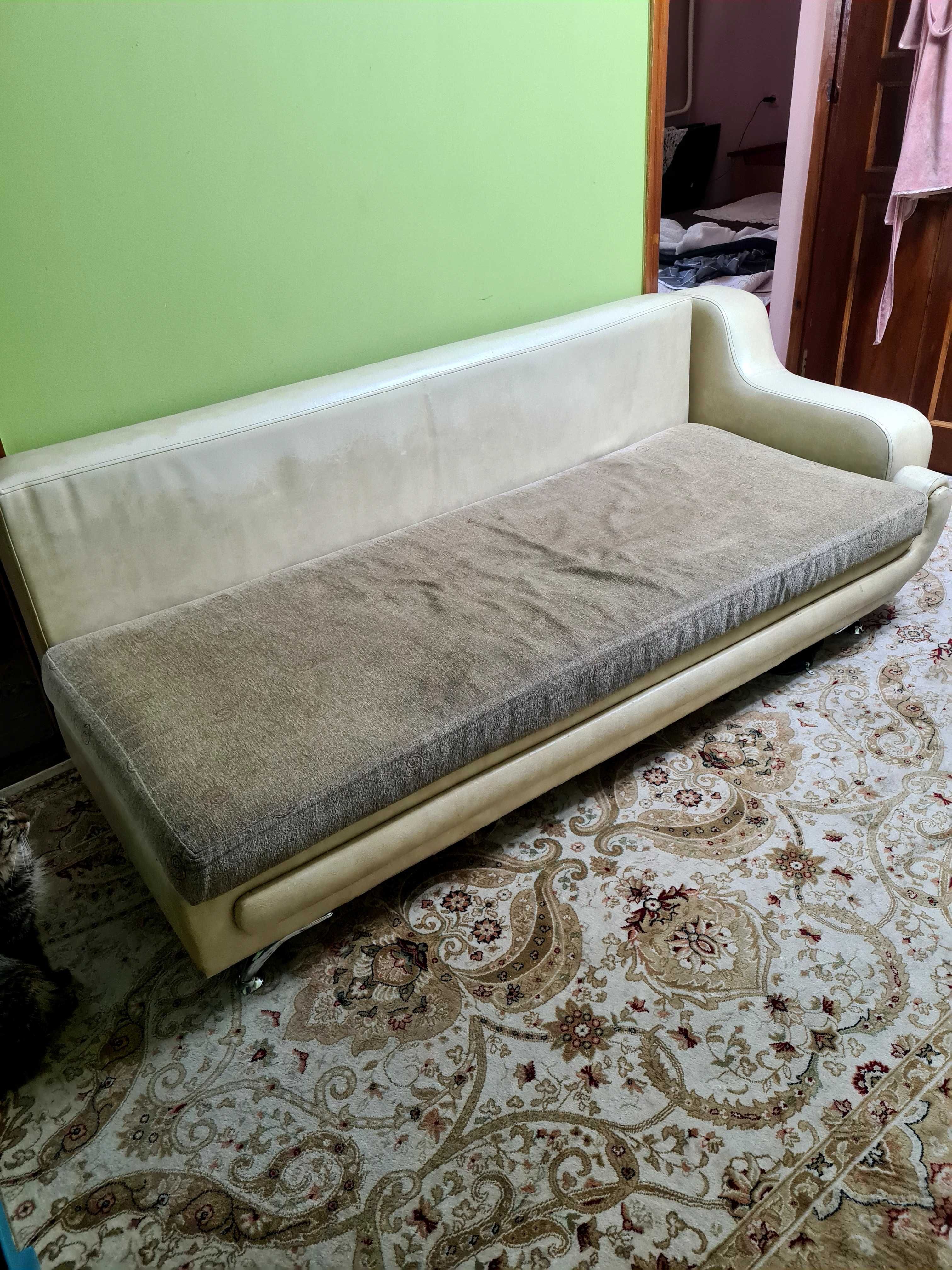 Продам диват ь/у