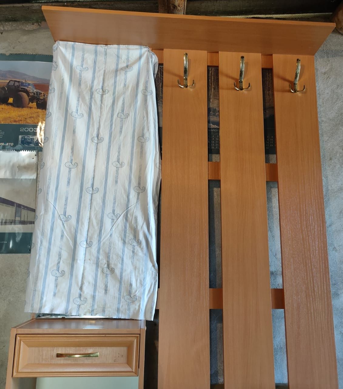Продам прихожую.