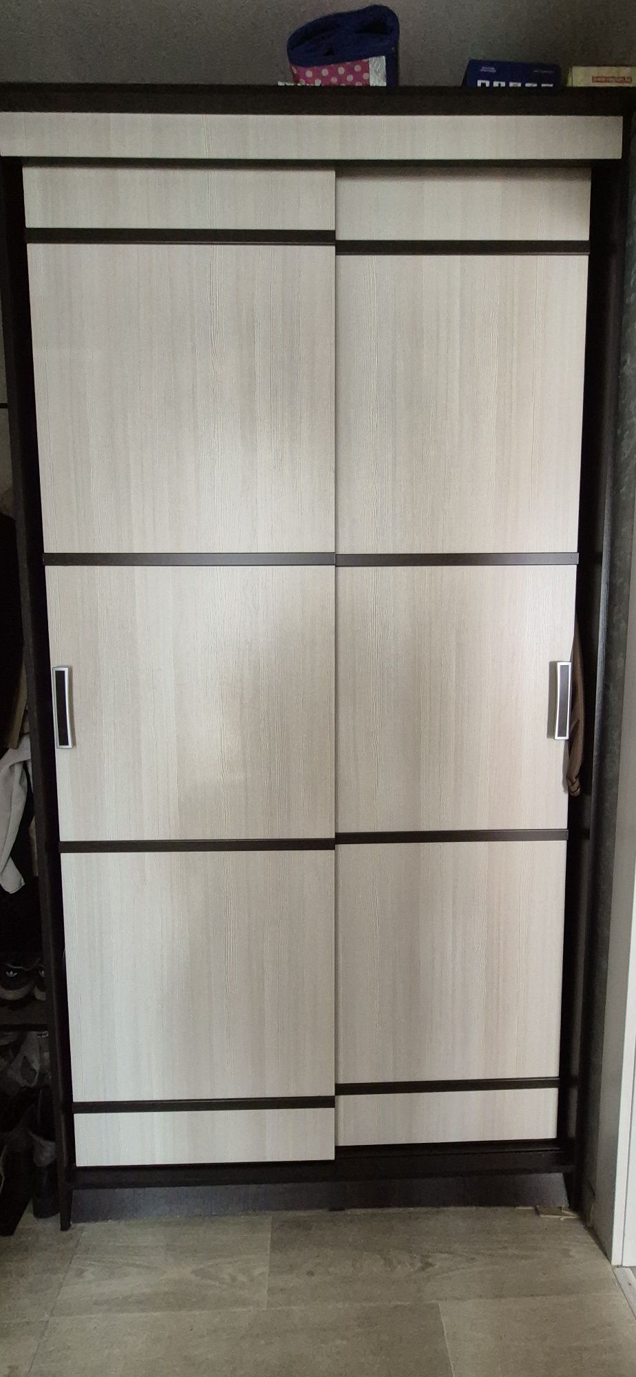 Продам шкаф купе и гостинную
