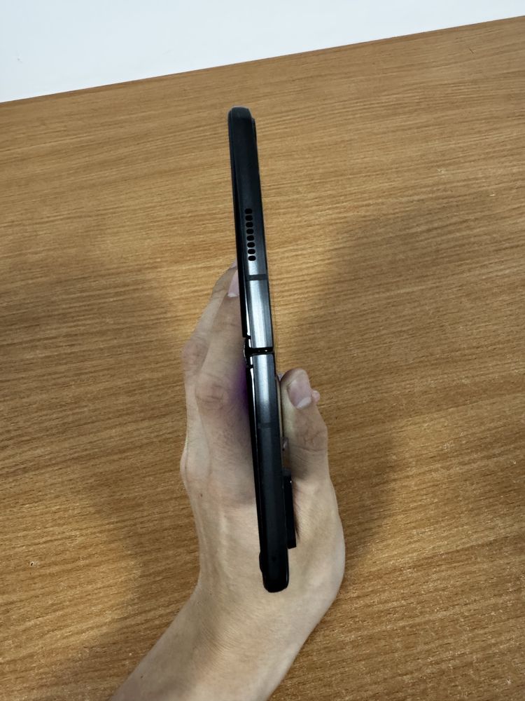 Samsung fold 2 (без поддержки сим карты)