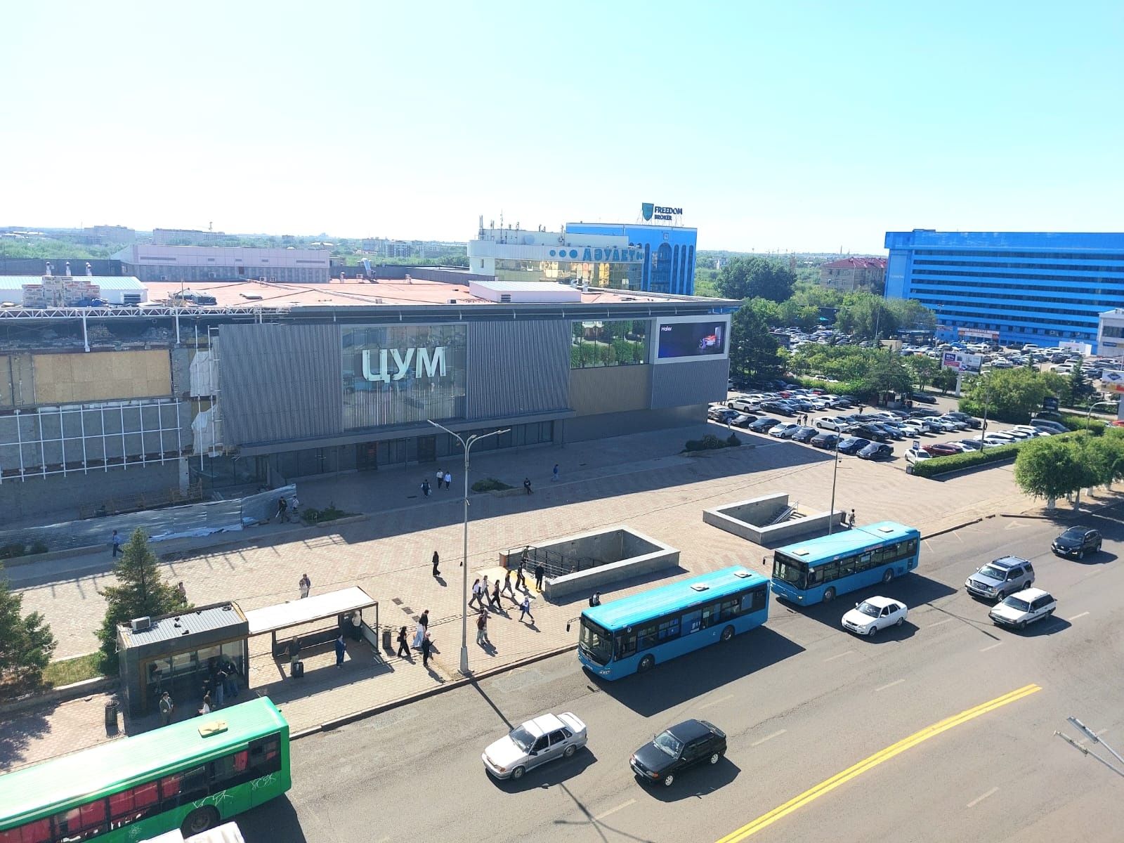 Бухар-Жырау В Центре города Сдаётся Квартира по Суточно Люкс