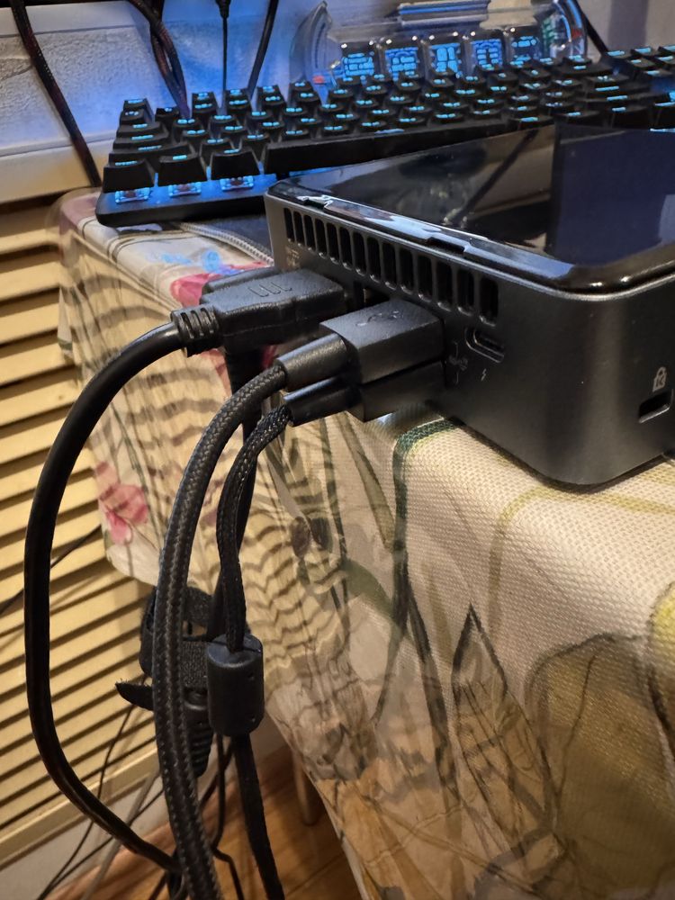 Мини-ПК Intel NUC i3 8109 ОЗУ 16