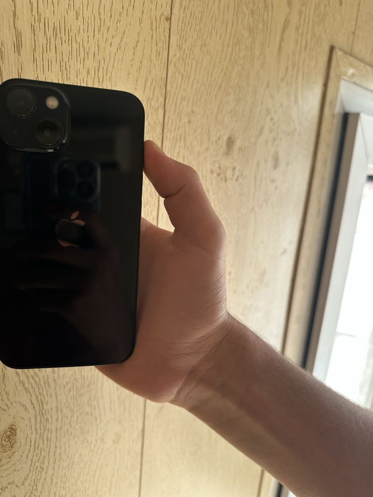 Айфон iphone 13.