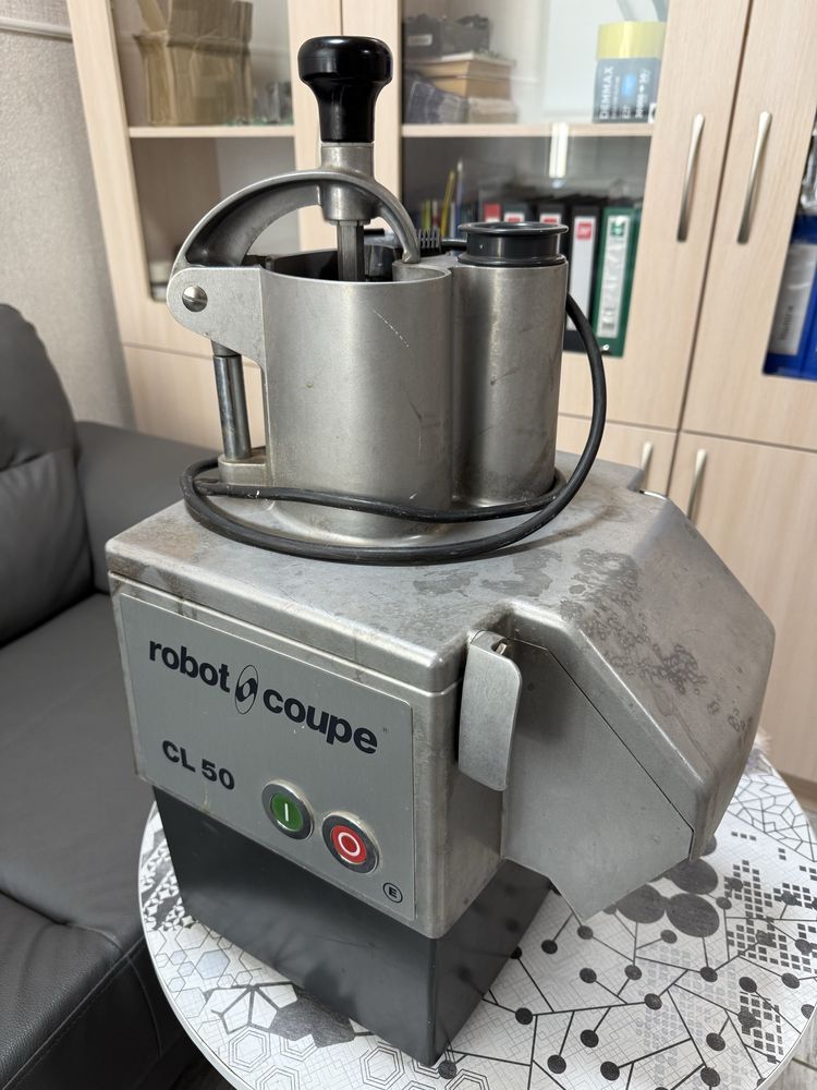 Продам овощерезку robot coupe cl 50