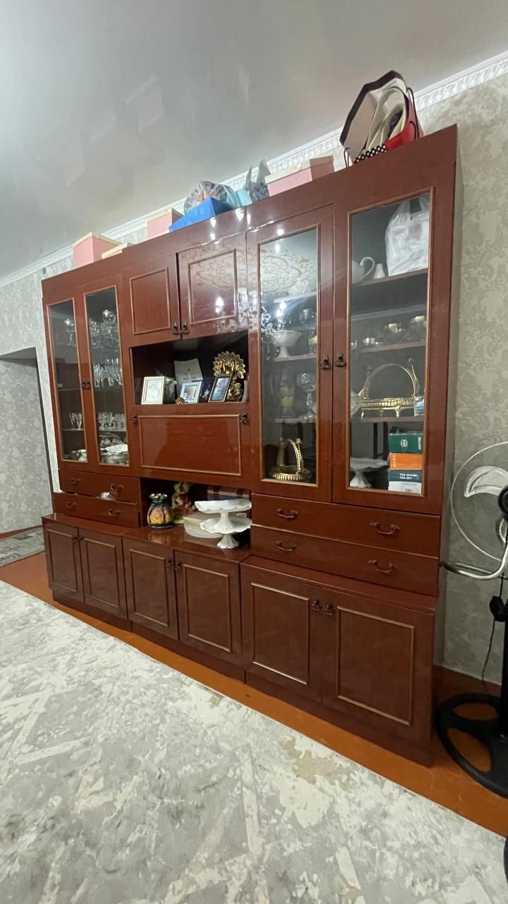 Стенка коричневая