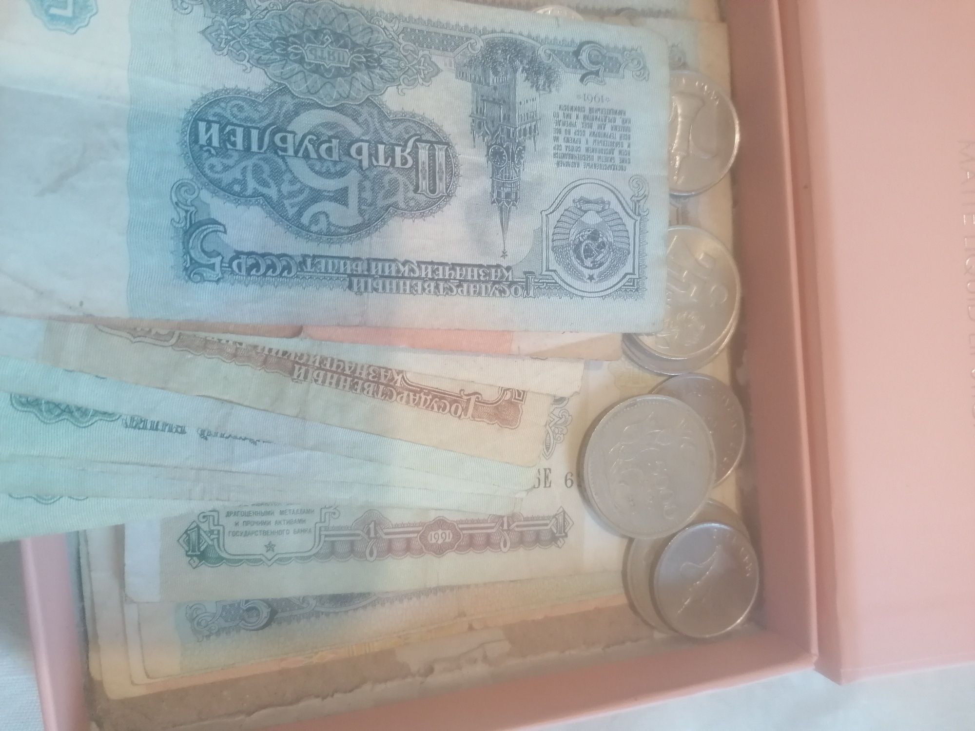 Продам марки СССР, Тиыны бумажные и т.д.