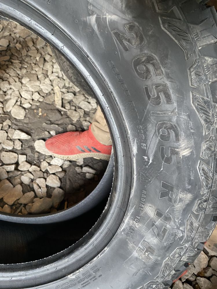 Автошины  на 17 265/65 4 шт в нал