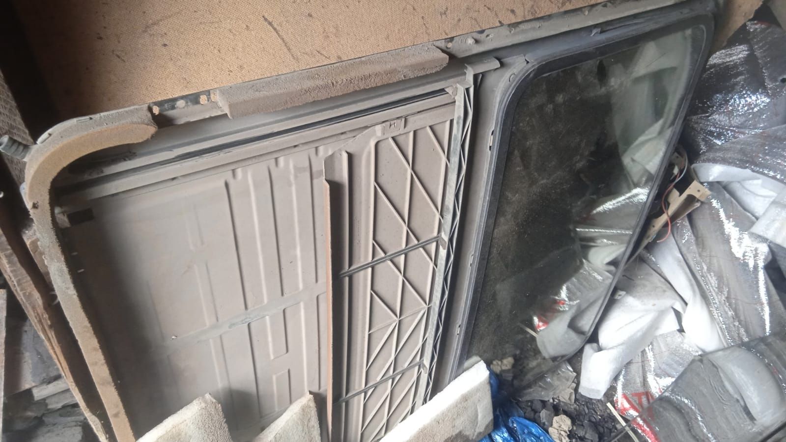 Запчасти на opel omega a
