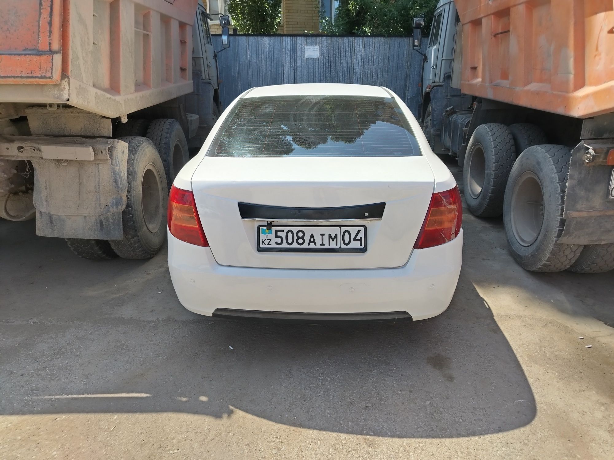 Продам FAW besturn b50