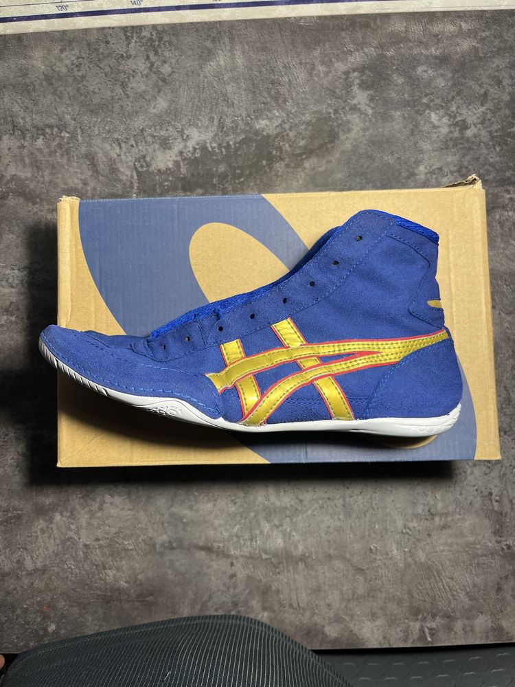 Asics tiger в синем цвете
