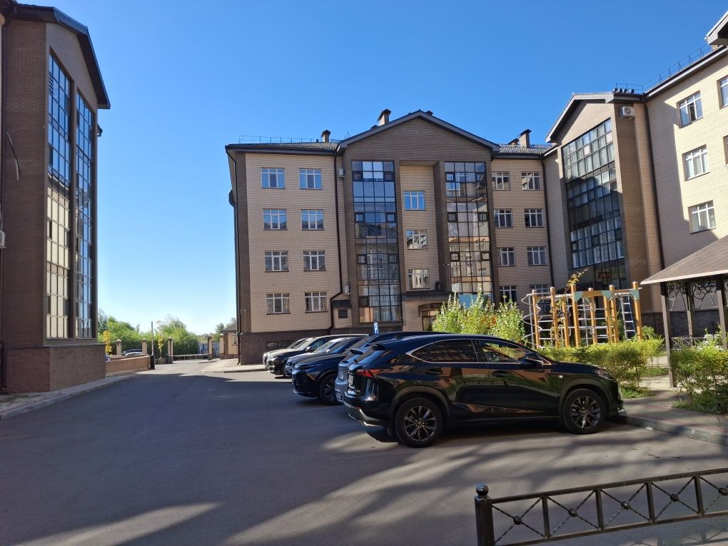 Продаём квартиру ЖК Элит.Ботаническая 107 квадратов,поддоны,газели.
