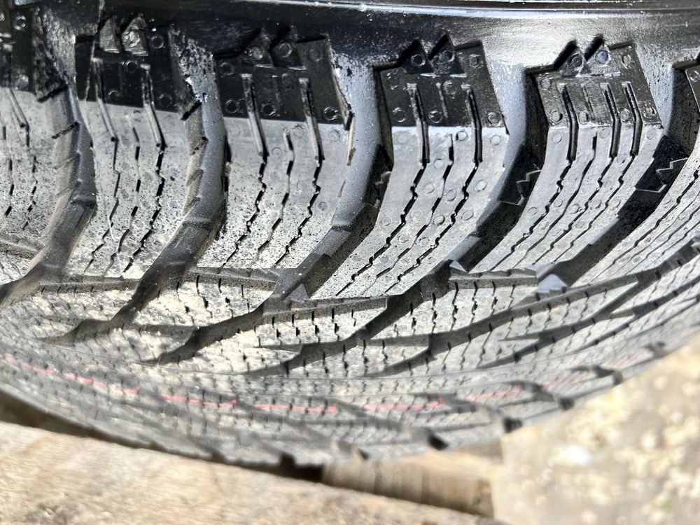 Продаю новые зимние шины Nokian Tyres Hakkapeliitta R3 SUV