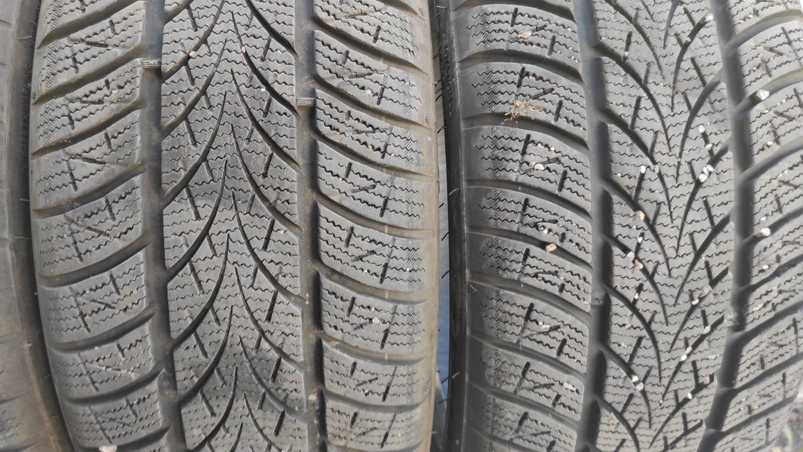 Комплект шин 195/45 R16