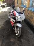 Yamaha fzr1000r