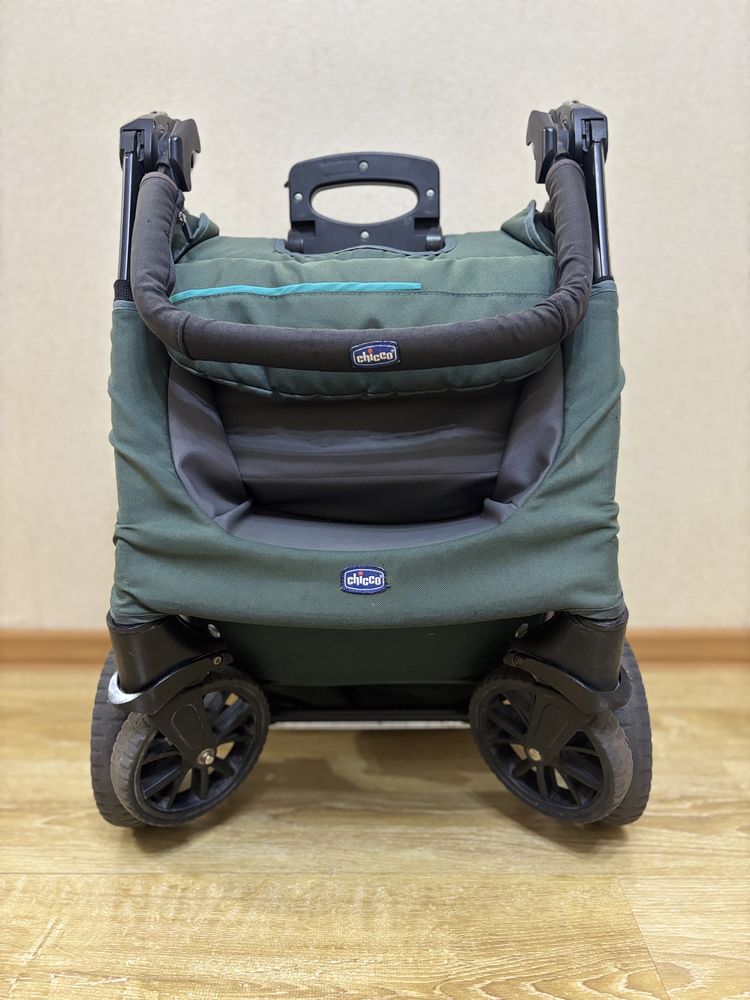 Продадим коляску фирмы Chicco