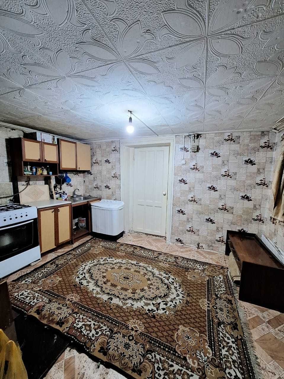 Продаётся частный дом, на 3 собственника с общим двором, район Айгуль