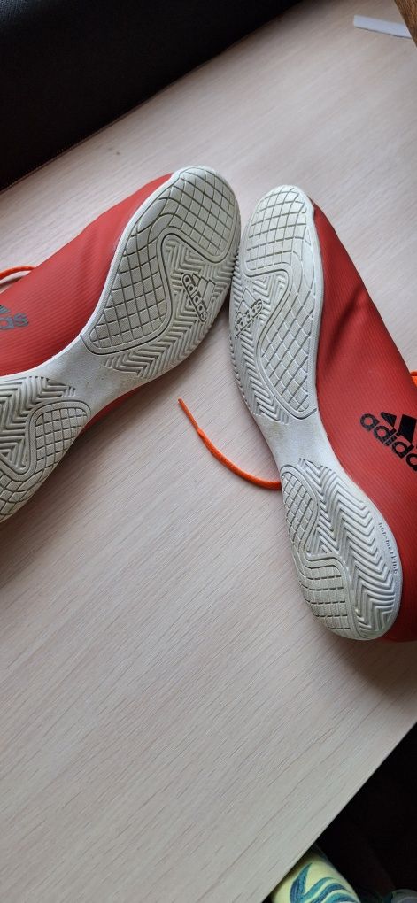 Кросовки Adidas оригинал размер 40-41 унисекс