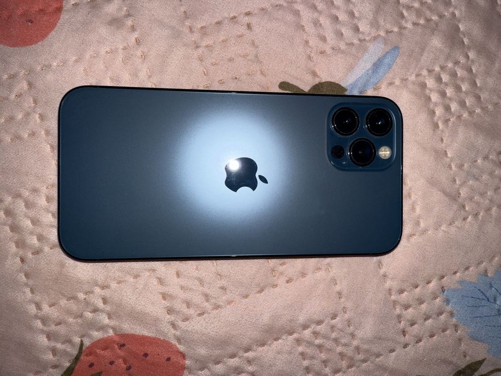 Iphone 12 pro 128GB в хорошем состояние