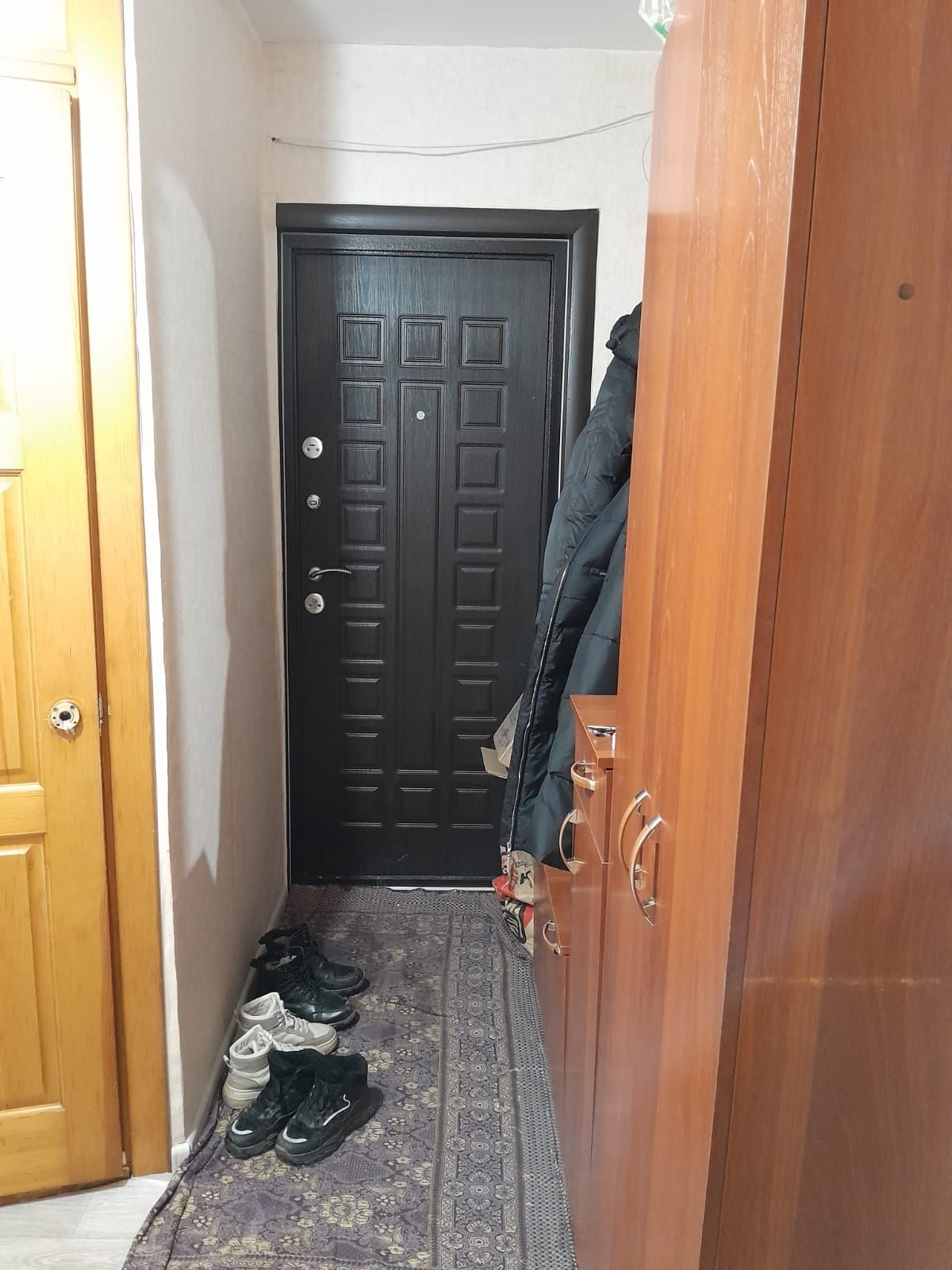 Продам 2 комнатную квартиру Катаева 15