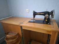 Продам швейную машинку